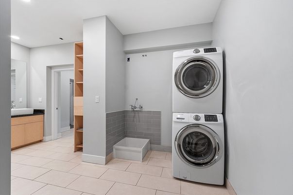Interior, Recessed Lighting, Utility Closets, Washer