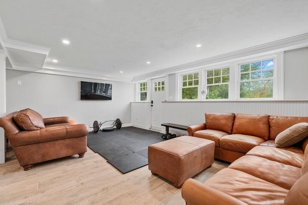 Interior, Living room, Recessed Lighting, Wood Texture Flooring