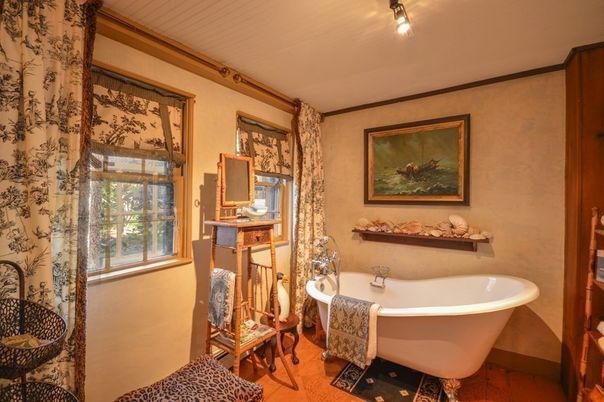 Bathroom, Free Standing Baths, Interior