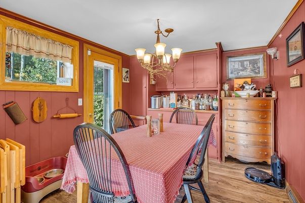Chandelier, Dining room, Interior, Kitchen, Wood Texture Flooring