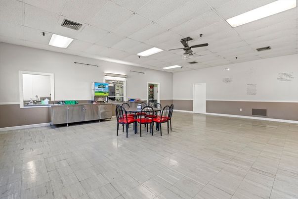 Dining room, Interior, Recessed Lighting