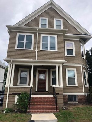 Exterior, Facade, Queen Anne Victorian