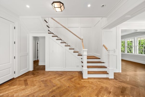 Interior, Recessed Lighting, Wood Texture Flooring