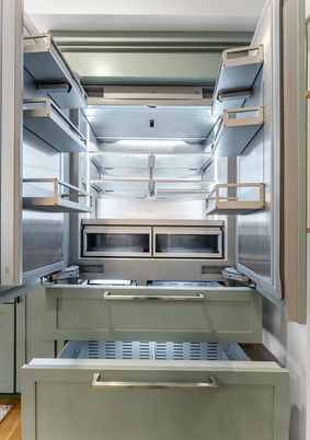Interior, Kitchen, Stainless Steel Appliances