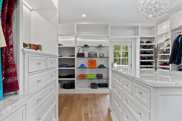 Chandelier, Interior, Recessed Lighting, Walk-in Closets, Wood Texture Flooring