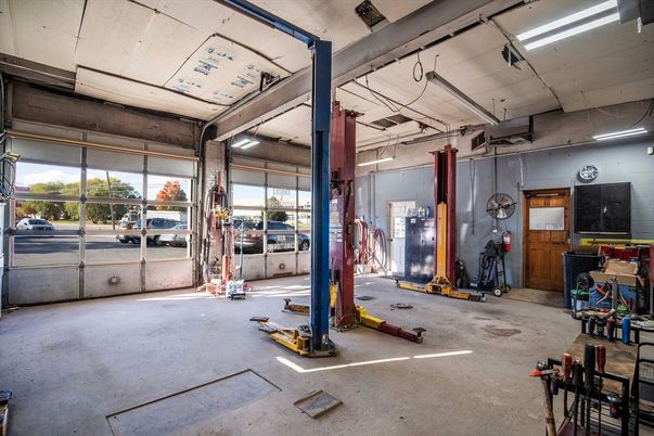 Garage, Interior