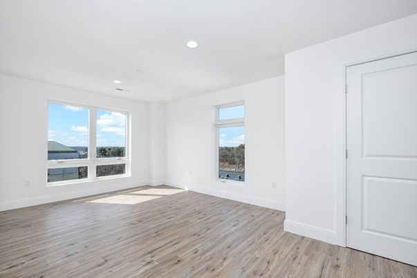 Empty room, Interior, Recessed Lighting, Wood Texture Flooring
