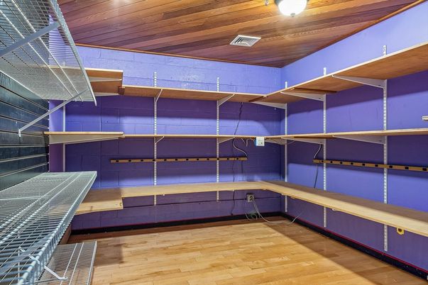 Interior, Walk-in Closets, Wooden Ceilings, Wood Texture Flooring