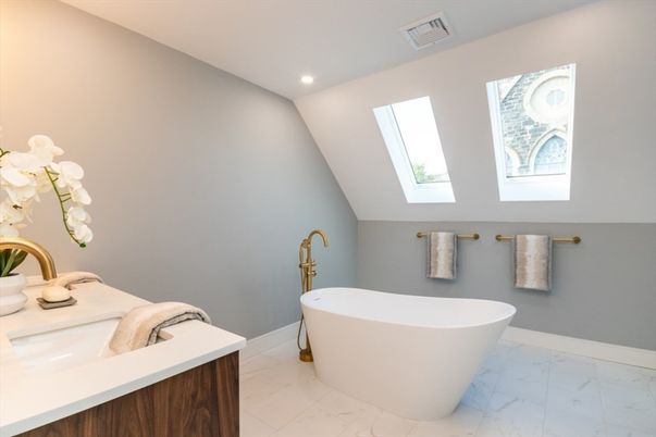 Bathroom, Dual Sink Vanities, Free Standing Baths, Interior, Marble, Recessed Lighting