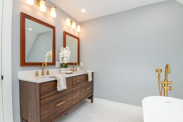 Bathroom, Dual Sink Vanities, Free Standing Baths, Interior, Marble, Recessed Lighting