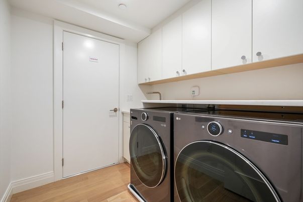 Interior, Washer, Wood Texture Flooring