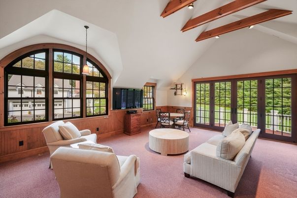 Dining room, Interior, Living room, Pendant Lights, Wooden Beams