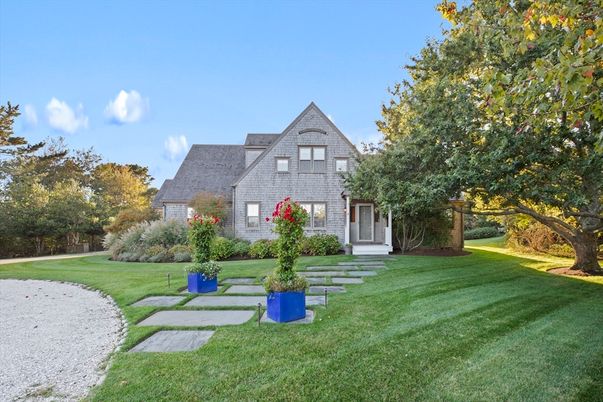 Backyard, Exterior, Facade, Brick Facade, French Provincial