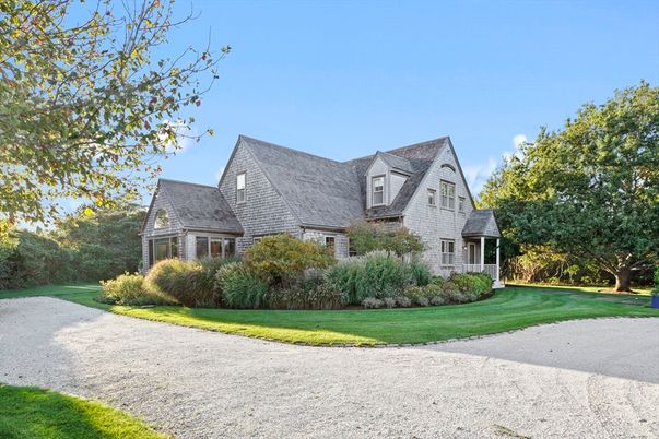 Backyard, Exterior, Facade, French Provincial