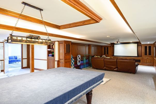 Interior, Projection Screen, Recessed Lighting, Theatre Room