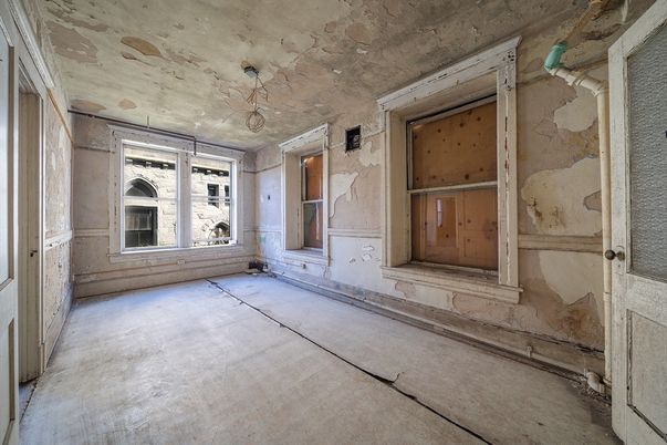 Empty room, Interior, Pendant Lights