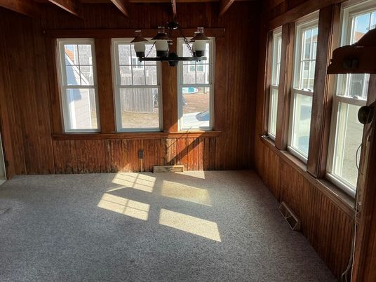 Empty room, Interior, Pendant Lights, Wooden Beams, Wooden Walls
