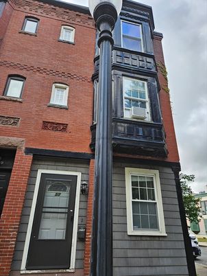 Exterior, Facade, Brick Facade, Rowhouse