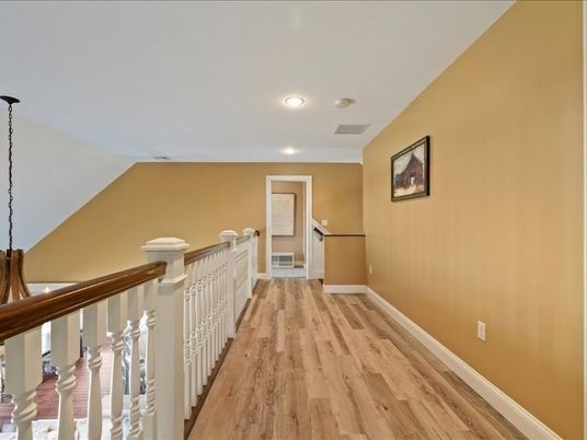 Interior, Pendant Lights, Recessed Lighting, Wood Texture Flooring