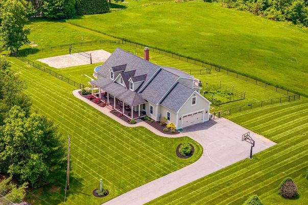 Attached, Exterior, Facade, Farmhouse
