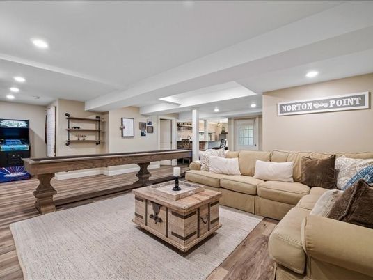 Billiard Table, Game Room, Interior, Living room, Recessed Lighting, Wood Texture Flooring