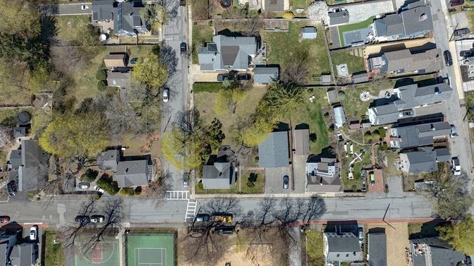 Exterior, Drone