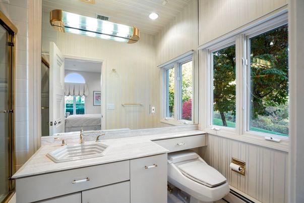 Bathroom, Interior, Recessed Lighting