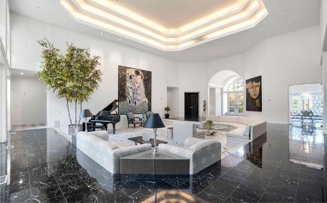 Interior, Living room, Marble, Piano, Recessed Lighting