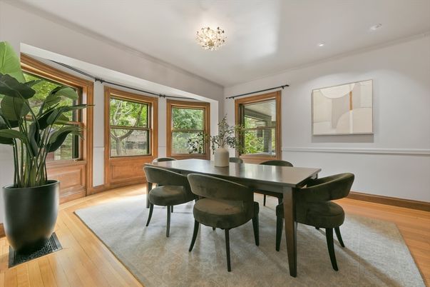 Chandelier, Dining room, Interior, Recessed Lighting, Wood Texture Flooring