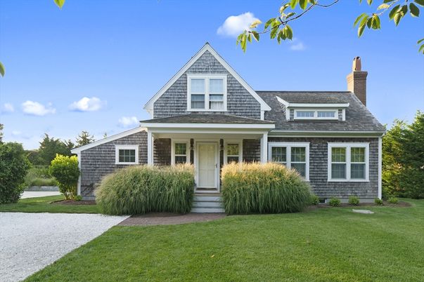 Exterior, Facade, Cape Cod