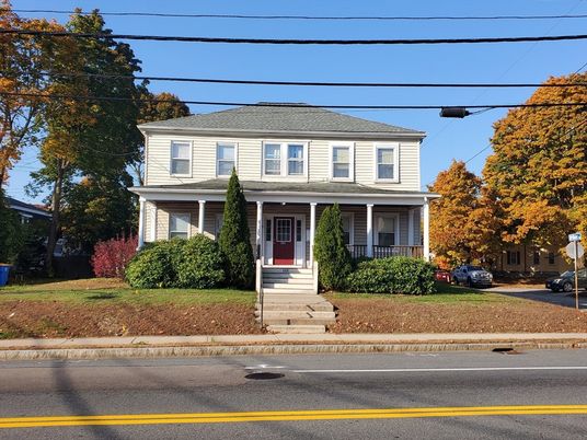 Exterior, Facade, American Foursquare