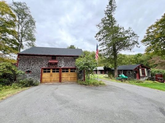 Attached, Exterior, Facade, Log Home