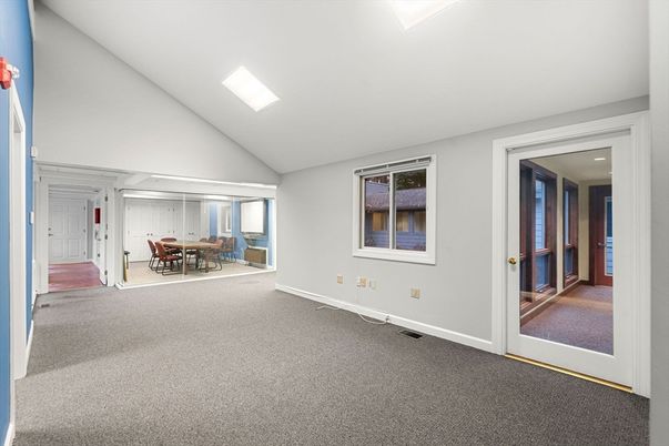 Dining room, Interior, Recessed Lighting