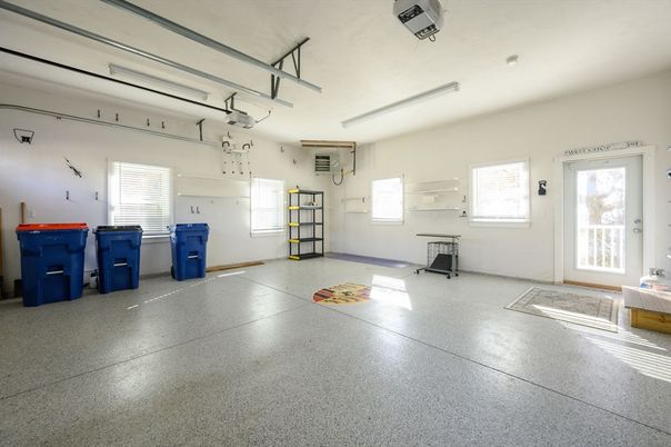 Garage, Interior