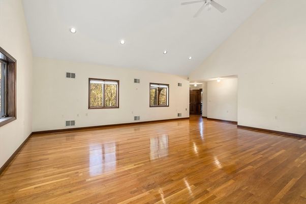 Empty room, Interior, Recessed Lighting, Wood Texture Flooring