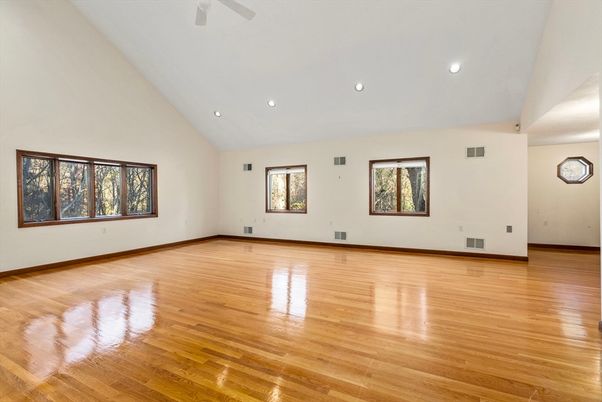 Empty room, Interior, Recessed Lighting, Wood Texture Flooring