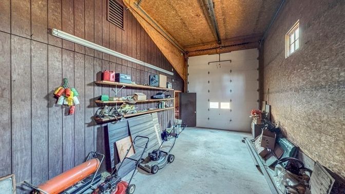 Interior, Wooden Beams