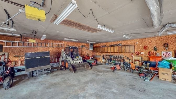 Garage, Interior, Stone Walls