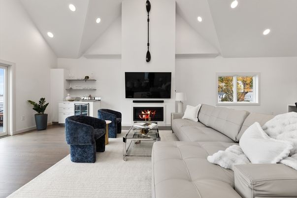 Fireplace, Interior, Living room, Pendant Lights, Recessed Lighting, Wood Texture Flooring