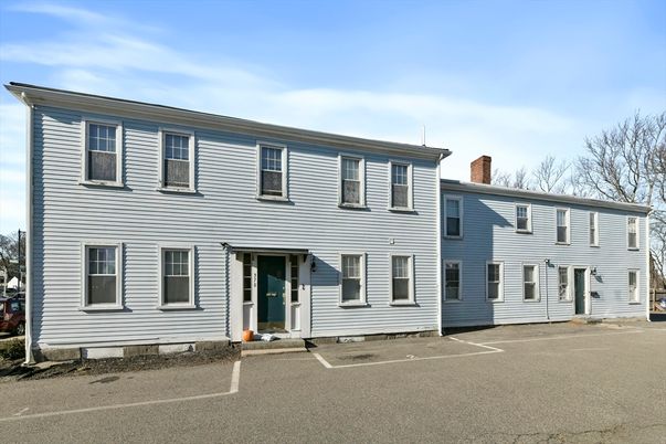 Exterior, Facade, Georgian