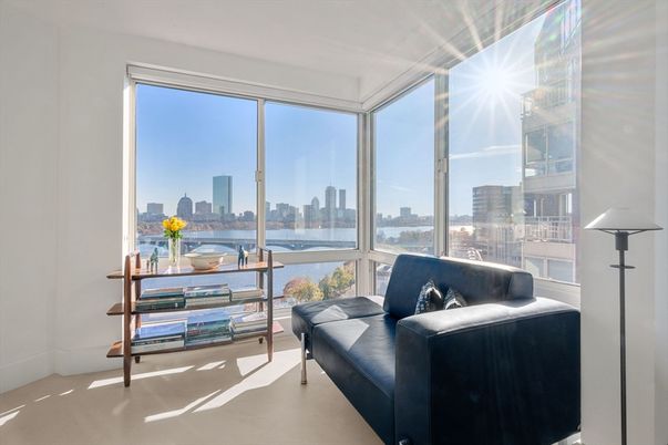Interior, Sun Room, Water