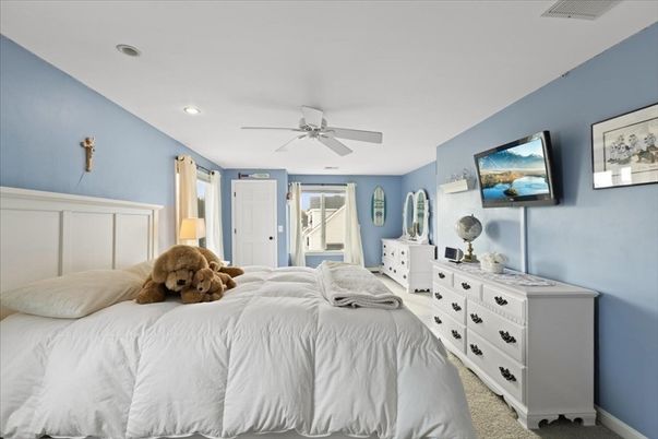 Bedroom, Interior, Recessed Lighting