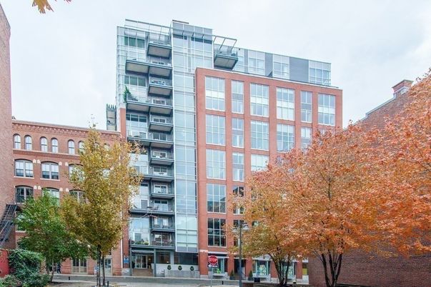 Exterior, Facade, Condo Building