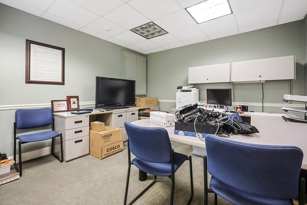 Home Office, Interior