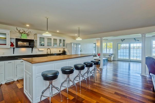 Fireplace, Interior, Kitchen, Pendant Lights, Recessed Lighting, Wood Texture Flooring