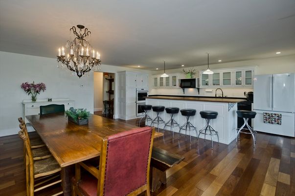 Chandelier, Dining room, Interior, Kitchen, Pendant Lights, Recessed Lighting, Wood Texture Flooring