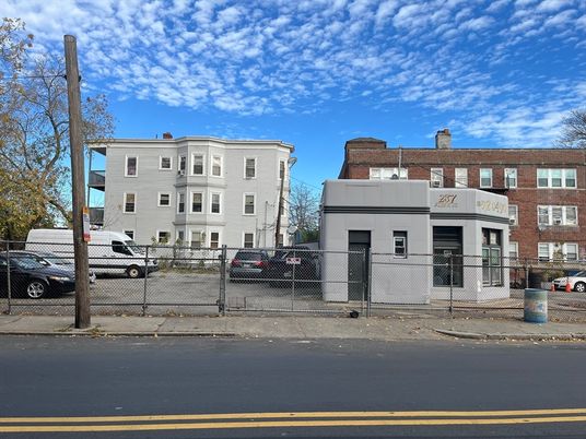 Exterior, Facade, Condo Building