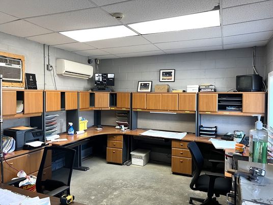 Home Office, Interior