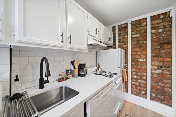 Interior, Kitchen, Stone Walls, Wood Texture Flooring