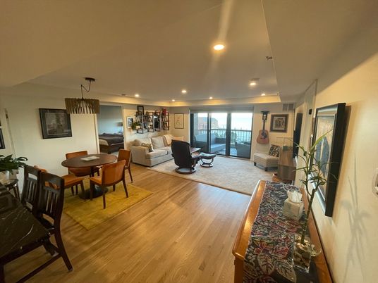 Dining room, Interior, Living room, Pendant Lights, Recessed Lighting, Wood Texture Flooring